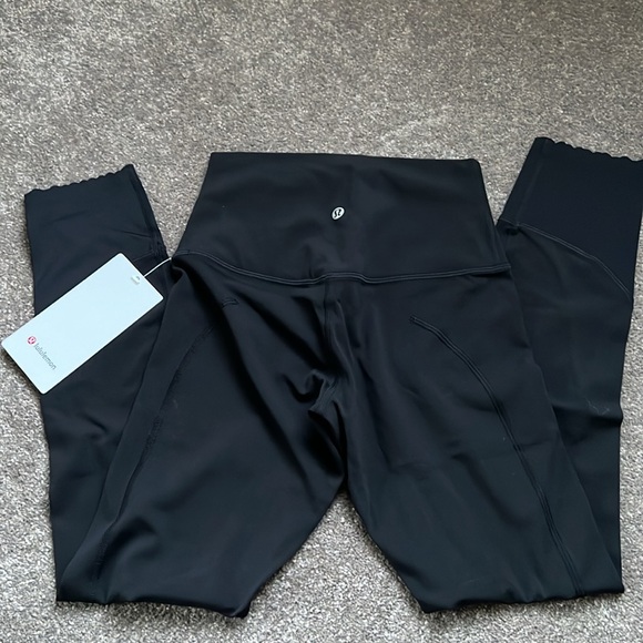Lululemon Align HR 25” black leggings with scallop hem size 4 NWT - Picture 4 of 4
